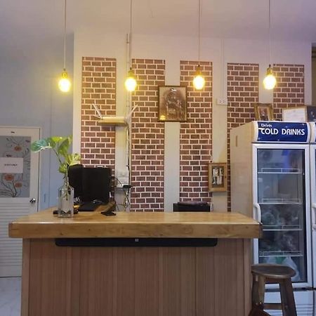 Sun House Bkk Hotel กรุงเทพมหานคร ภายนอก รูปภาพ